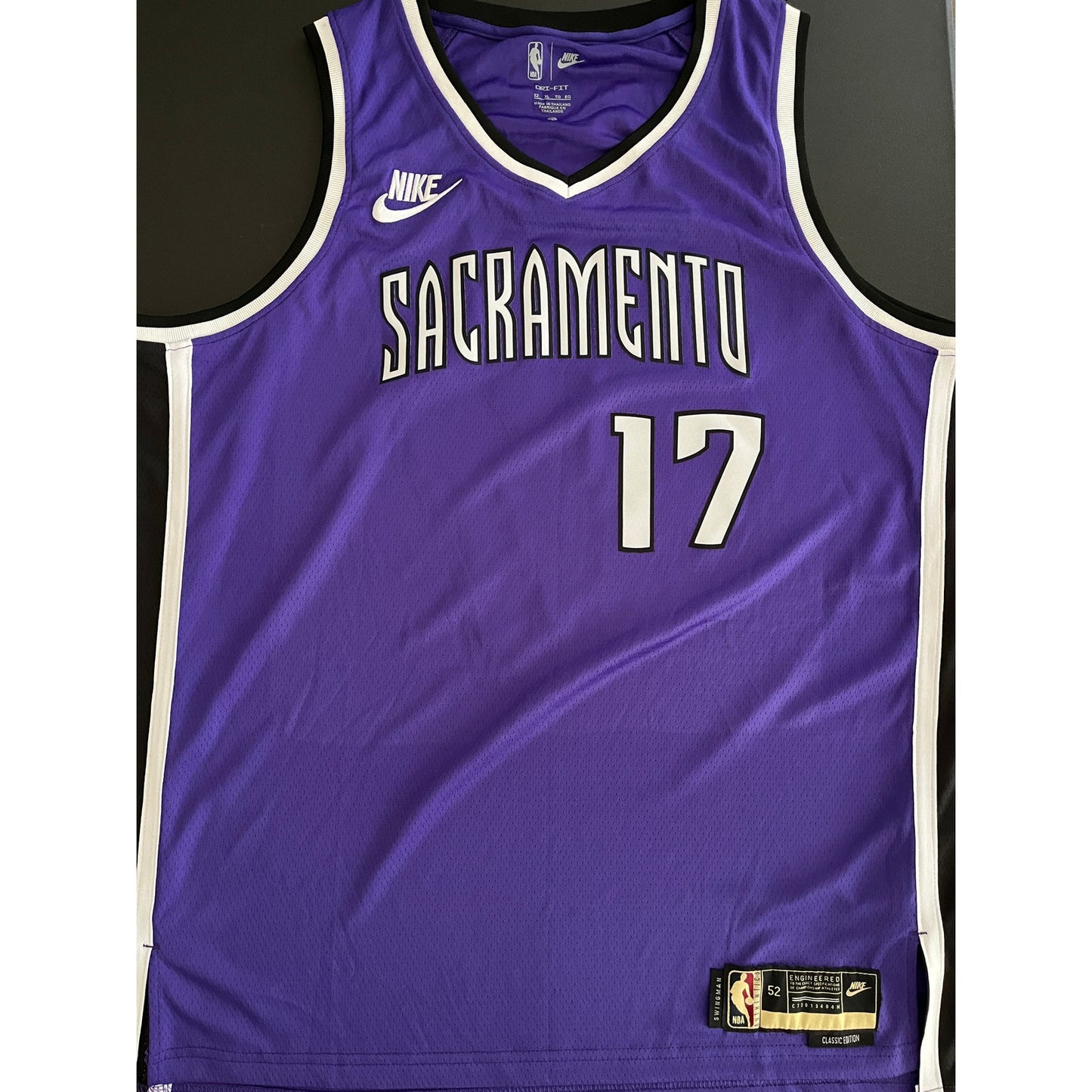 Jonas Valančiūnas Signed Sacramento Kings Jersey PSA/DNA