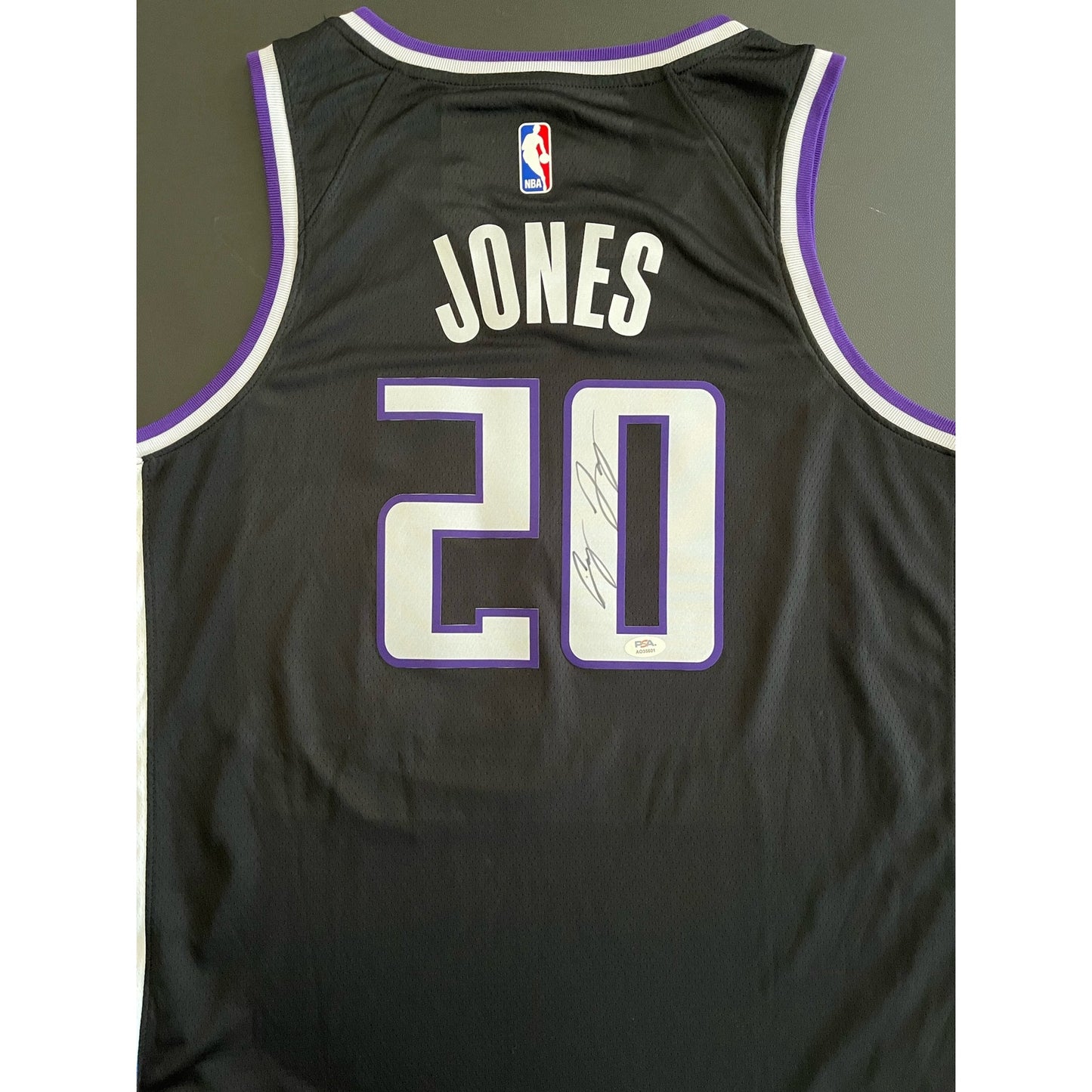 Colby Jones Signed Sacramento Kings Jersey PSA/DNA