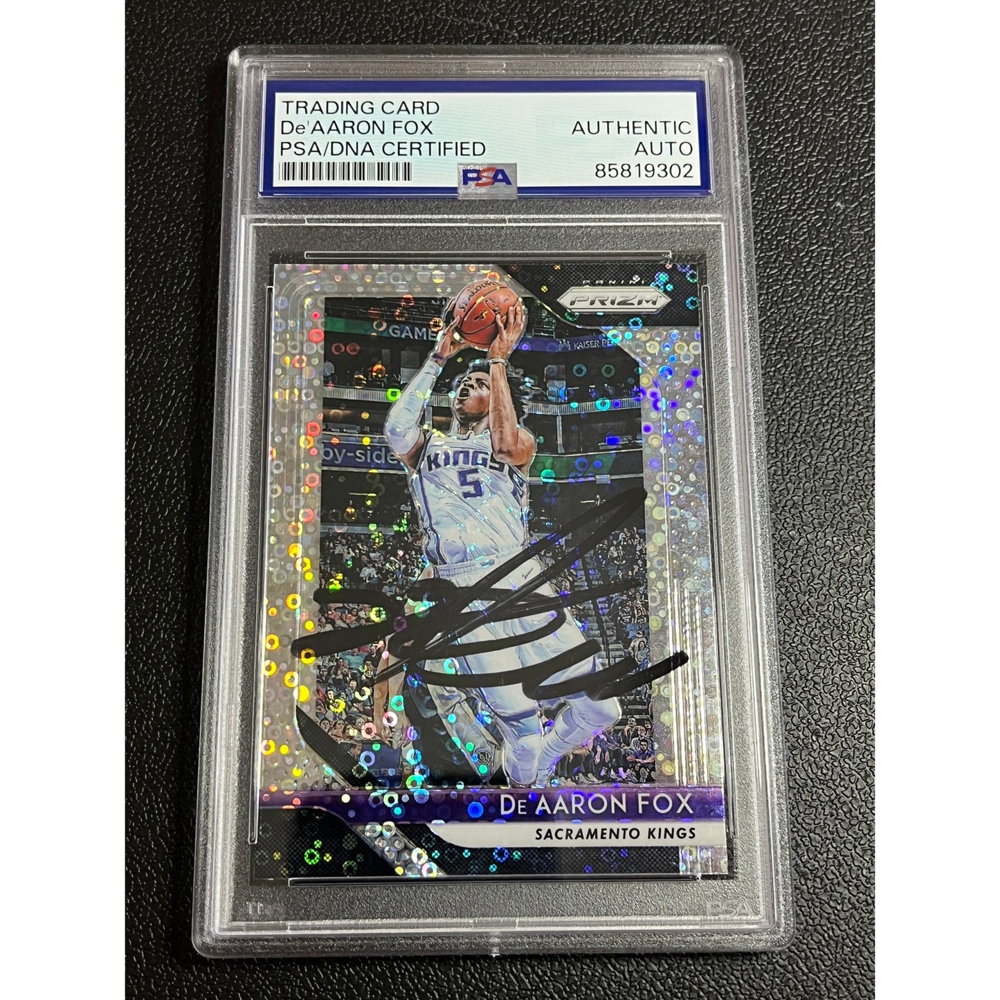 2018-19 Panini Prizm #151 De'Aaron Fox Signed Fastbreak Disco Kings Card PSA/DNA