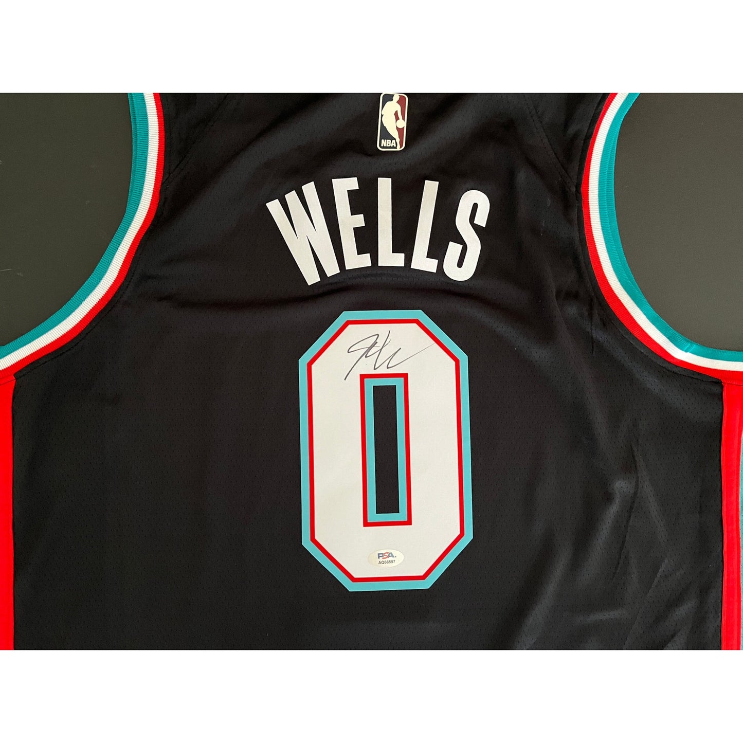Jaylen Wells Signed Memphis Grizzlies Jersey PSA/DNA