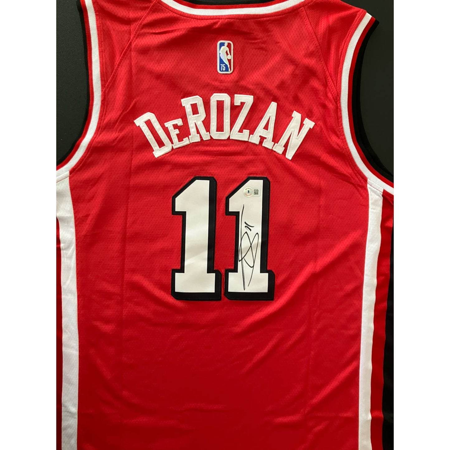 DeMar DeRozan Signed Chicago Bulls Jersey Beckett BAS COA