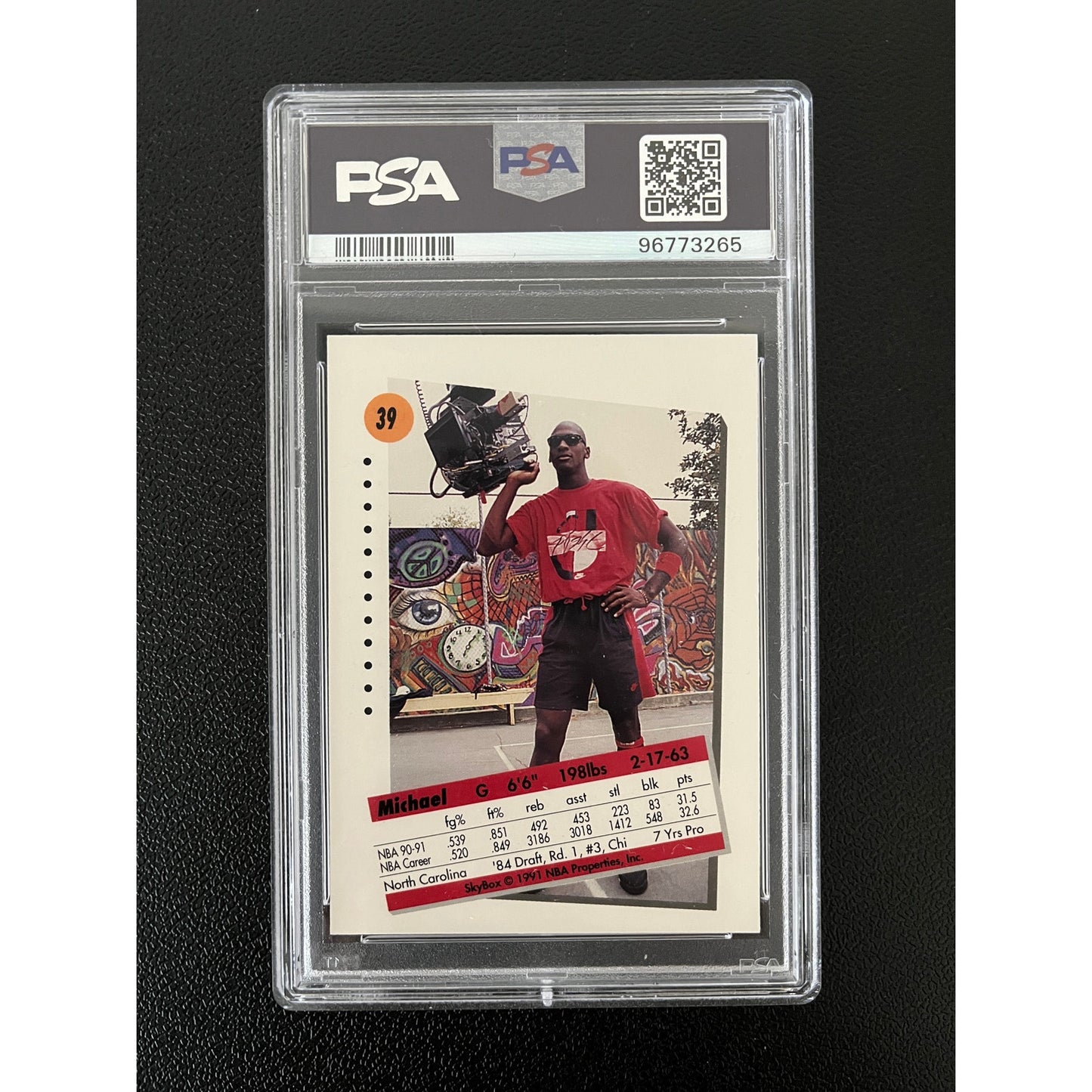 1991-92 Skybox #39 Michael Jordan PSA 9 MINT